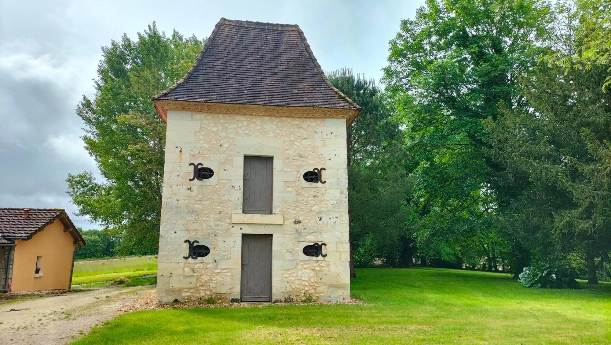 Gite De La Gardie Mensignac Exteriér fotografie